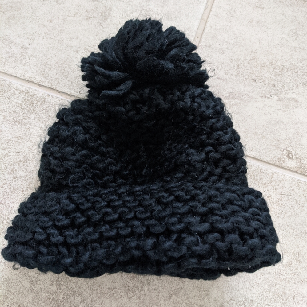Black CottonOn winter hat